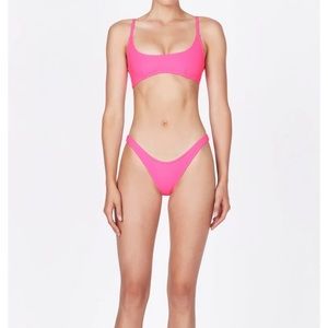 Triangl Maci bikini in the color “belini”. M top, XL bottoms